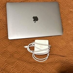 Apple MacBook Pro 13.3” (2019)